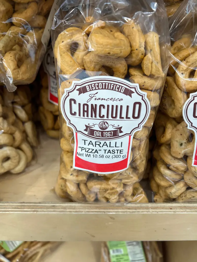 Cianciullo Taralli In Pizza Flavor – Savory Ring-Shaped Bites, 300G (10.6 Oz) 1