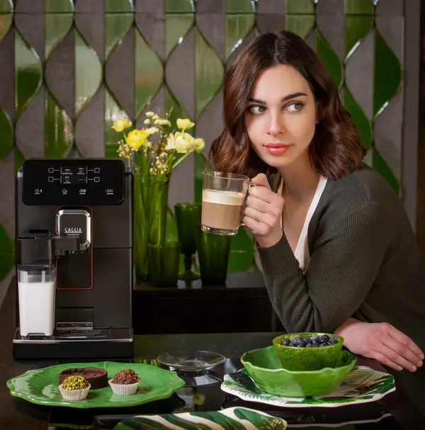 Gaggia Magenta Prestige Espresso Machine With Integrated Milk Carafe – 120V 1
