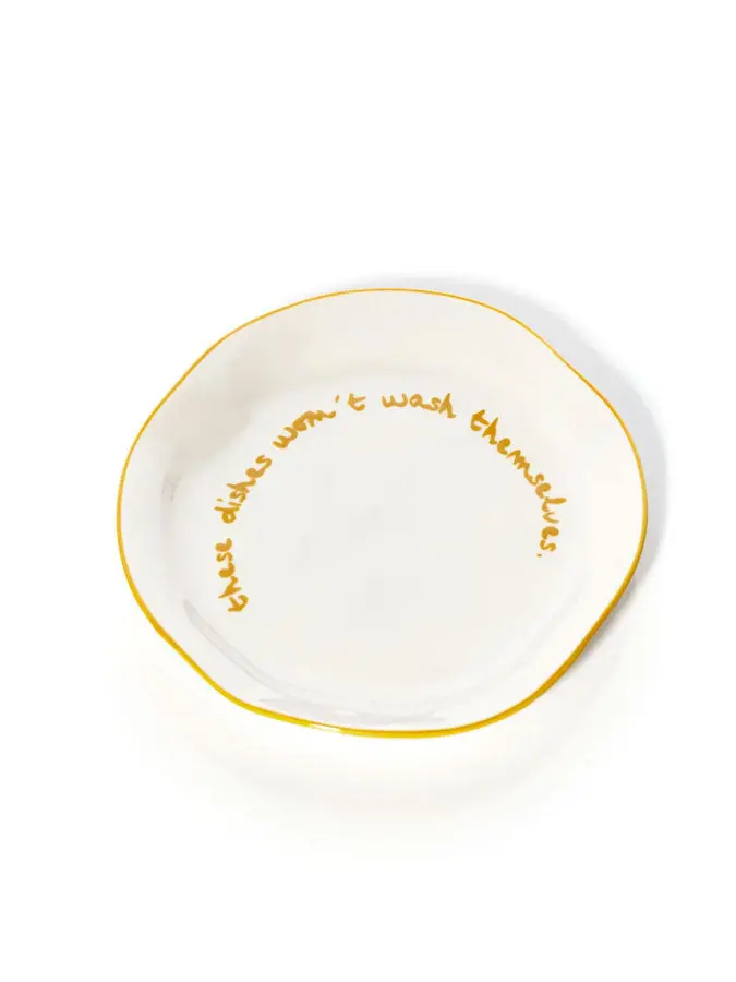 Humorous Kitchen Statement Plate – 'These Dishes Won’T Wash Themselves' 1