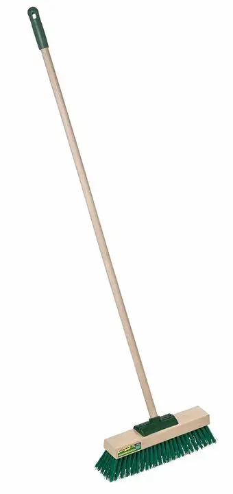 Matthews Garden Master Heavy-Duty Broom 1