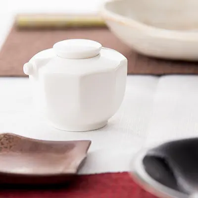 Porlex Small Soy Sauce Dispenser – Wa-Style Ceramic Pouring Pot 1